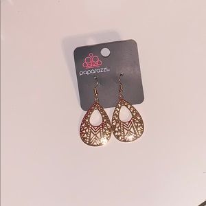 Paparazzi earrings